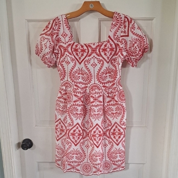 So Me Dresses & Skirts - NWT Embroidered So Me 100% Cotton Red/wht Eyelet Babydoll Dress Empire Waist